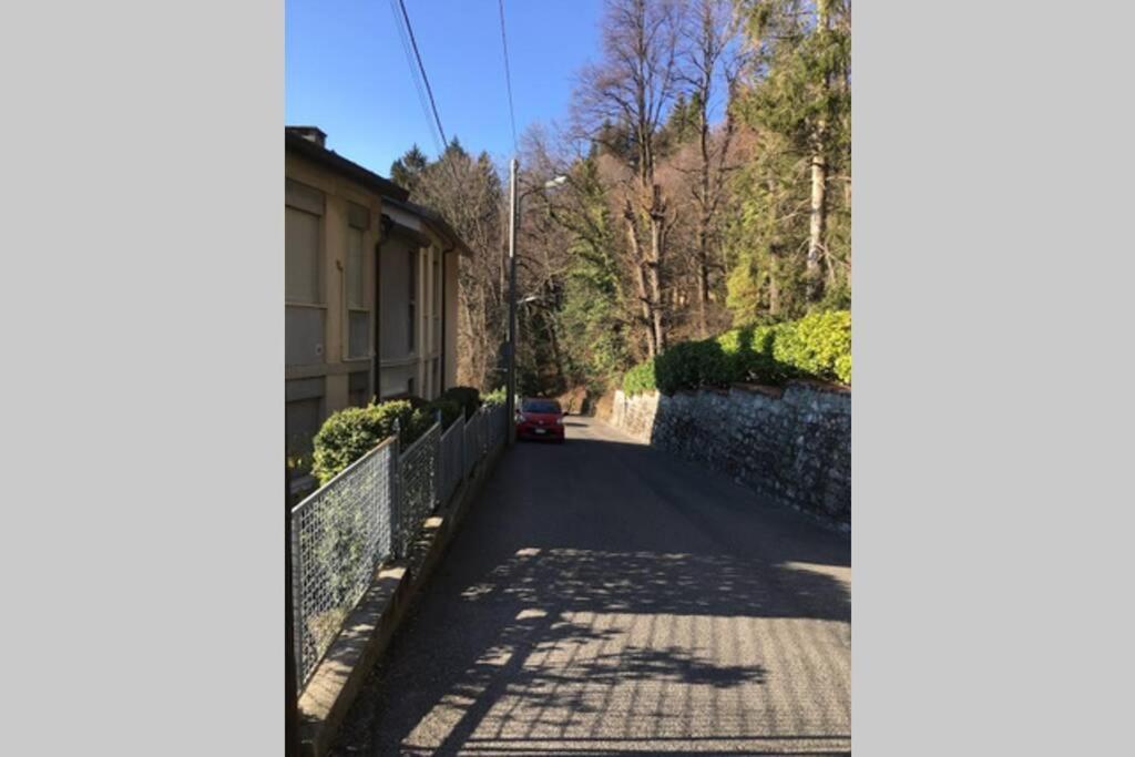 La Casa Di Lory Appartement Brunate Buitenkant foto