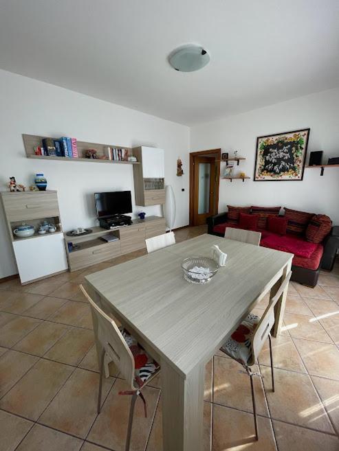 La Casa Di Lory Appartement Brunate Buitenkant foto