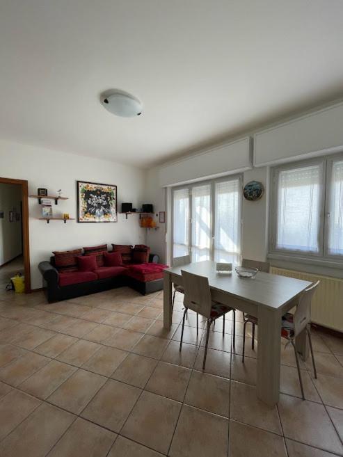 La Casa Di Lory Appartement Brunate Buitenkant foto